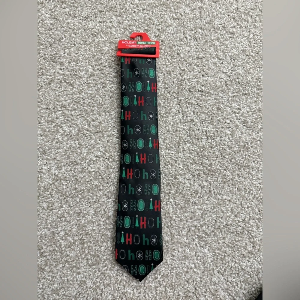 Holiday Traditions Men’s Christmas Tie